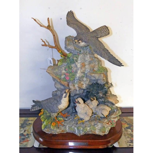 3001 - BORDER FINE ARTS 'CALL OF THE FALCON' SCULPTURE MARKED '1995 E.E.G.G LTD, NO.49/200' SIGNED 'AYRES' ... 