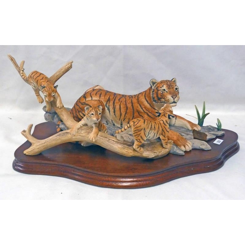 3008 - BORDER FINE ARTS 'BENGAL TIGRESS & CUBS' FIGURE MARKED 'W.W.F 1991 B.F.A SCOTLAND, NO.415/450 BY R T... 