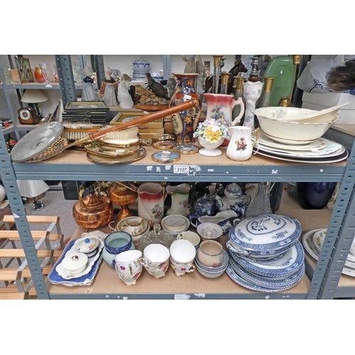 3127 - SELECTION OF VARIOUS ITEMS INCLUDING BRASS CANDLE STICKS, COPPER KETTLE, CLARET JUG AND OTHERS OVER ... 