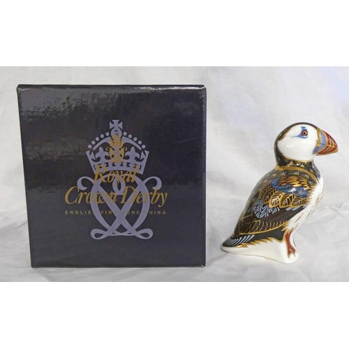 3135 - ROYAL CROWN DERBY PUFFIN PAPERWEIGHT WITH GOLD STOPPER