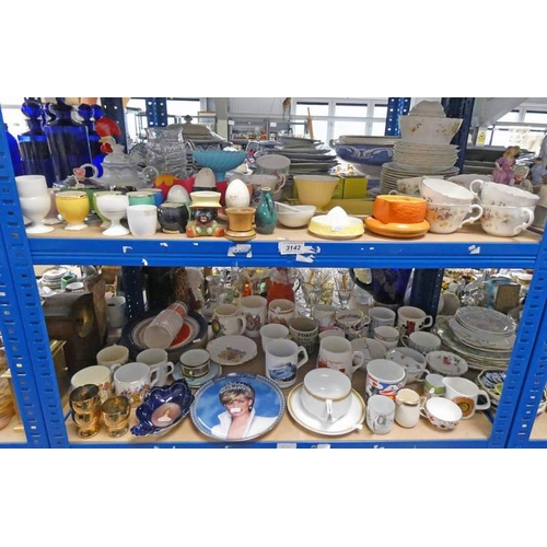 3142 - SELECTION OF VARIOUS PORCELAIN INCLUDING ROYAL COMMEMORATIVE WARE, EGG CUPS AND OTHERS OVER TWO SHEL... 