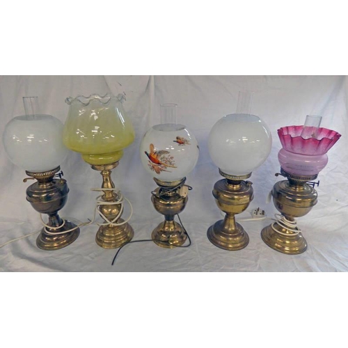 3183 - 5  19TH CENTURY BRASS PARAFFIN LAMPS WITH GLASS SHADES, TABLE LAMPS