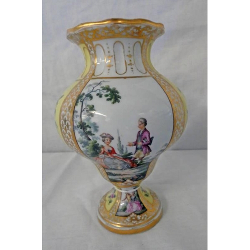 3184 - 19TH PORCELAIN VASE WITH FLORAL & GILT DECORATION MARKED AR TO BASE - HEIGHT - 17 CM