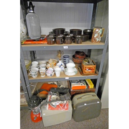 3188 - SELECTION OF VARIOUS ITEMS INCLUDING SODA SYPHON & ICE BUCKET, ROYAL DOULTON COFFEE SET, FOUR TRACK ... 