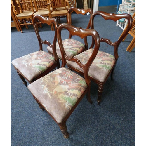 8 - SET OF 4 19TH CENTURY ROSEWOOD DINING CHAIRS ON TURNED SUPPORTS