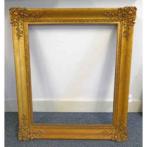 1071 - GILT PICTURE FRAME - APERTURE MEASUREMENTS 62 CM X 75 CM