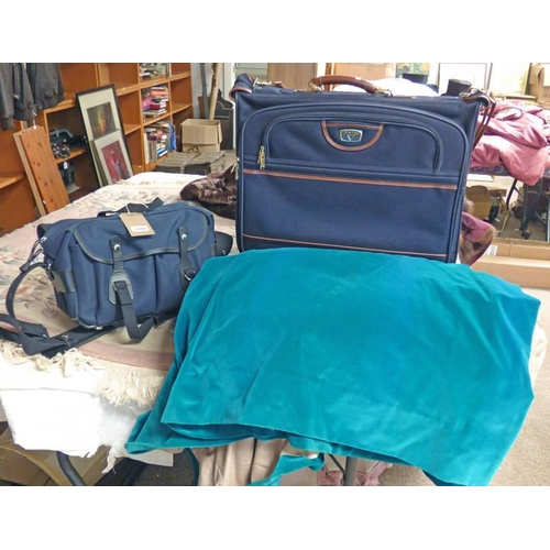 1444 - PAIR OF TURQUOISE CURTAINS & 2 LUGGAGE BAGS