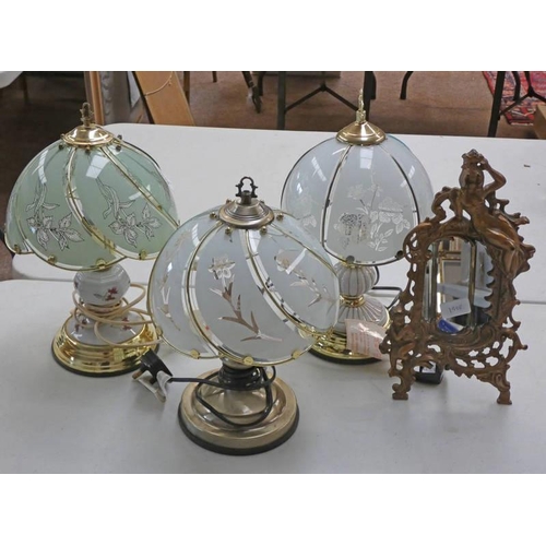 1538 - 3 TABLE LAMPS WITH GLASS SHADES AND METAL FRAMED MIRROR