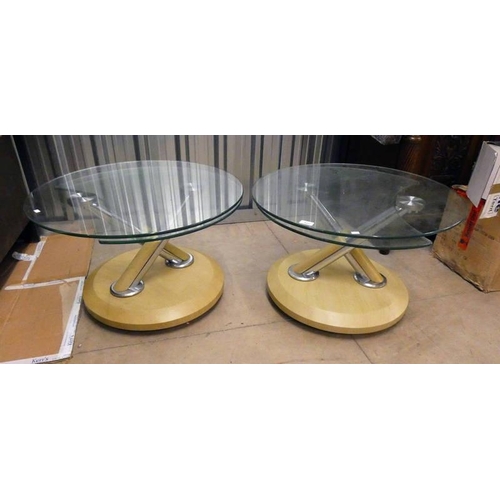 303 - PAIR OF GLASS TOPPED EXTENDING COFFEE TABLES ON BEECH WOOD AND CHROME SUPPORTS