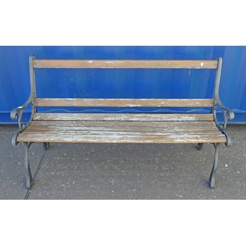 6063 - GARDEN BENCH WITH CAST METAL ENDS