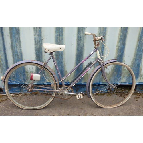 6074 - RALEIGH CAPICE LADIES BIKE WITH SPRING SADDLE SEAT