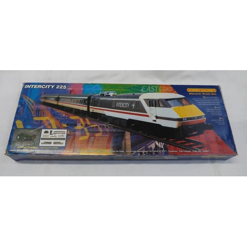 2328 - HORNBY R824 OO GAUGE INTERCITY 225 ELECTRIC TRAIN SET. BOXED