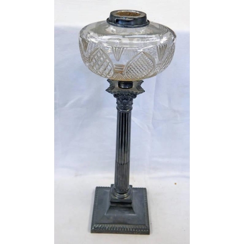 591 - SILVER CORINTHIAN COLUMN CANDLESTICK PARAFFIN LAMP WITH CUT GLASS. SHEFFIELD 1920  - 45 CM TALL