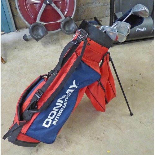 6062 - DONNAY GOLF BAG & VARIOUS GOLF CLUBS