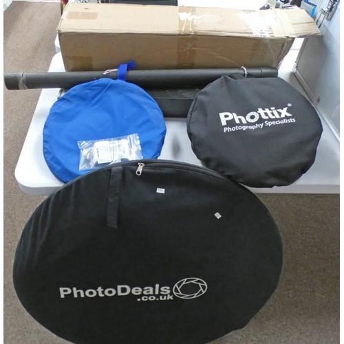 SHANGYU PHOTOGRAPHY SHOOTING TABLE, 2 KONIG PHOTO LIGHT STANDS, MONOPOD