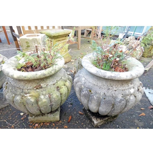 6029 - PAIR OF CONCRETE GARDEN PLANTERS ON PLINTH BASES, 44CM TALL X 37 CM WIDE