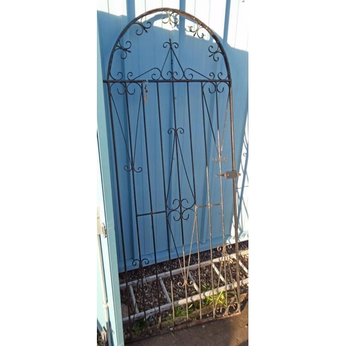 6035 - METAL GATE  210 CM TALL