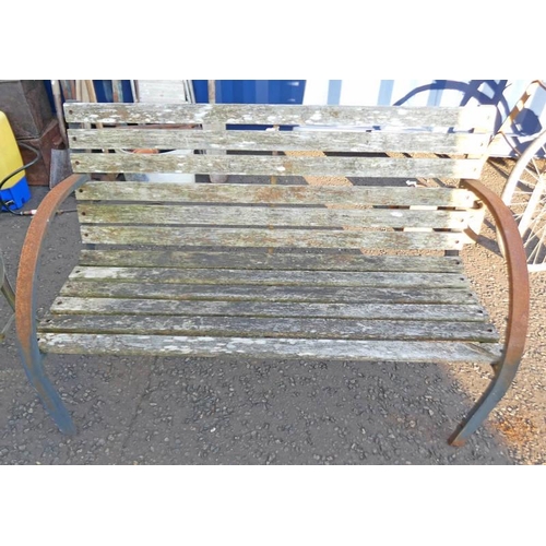 6060 - GARDEN BENCH WITH WROUGHT METAL ENDS