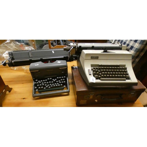 6073 - IMPERIAL TYPEWRITER, LEATHER SUITCASE ETC