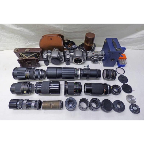 1039T - LARGE SELECTION OF CAMERA ACCESSORIES, BODIES, ETC TO INCLUDE MINOLTA HI-MATIN F, SOLIGER 1:6.3 F=40... 