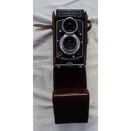 1039W - ROLLEICORD VB TLR CAMERA WITH SCHNEIDER-KREUZNACH XENAR F/3.5 75MM LENS WITH CAP. SERIAL NO.2656070.... 