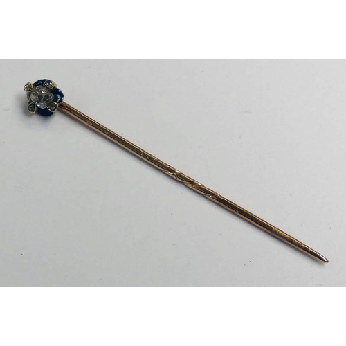 114 - LATE 19TH OR EARLY 20TH CENTURY DIAMOND & ENAMEL STICK PIN, THE CUSHION SHAPED DIAMOND APPROX. 0.15 ... 