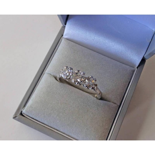 296 - 18CT GOLD 3 - STONE DIAMOND SET RING, THE CUSHION SHAPED DIAMONDS APPROX 1.2 CARATS IN TOTAL