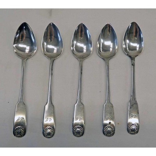 380 - 5 GEORGE III SCOTTISH SILVER FIDDLE & SHELL PATTERN TEASPOONS, EDINBURGH 1812 & 1813