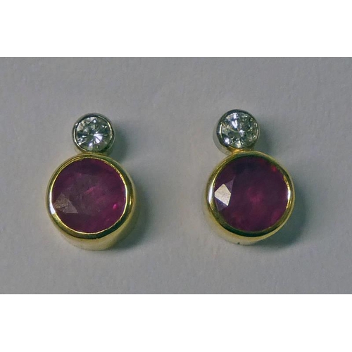 423 - PAIR OF 18CT GOLD RUBY & DIAMOND EARSTUDS