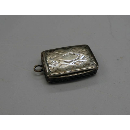 470 - SILVER VINAIGRETTE WITH PIERCED WORK GRILL POSSIBLY BIRMINGHAM 1830