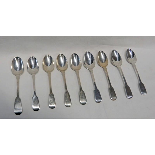 478 - 9 VARIOUS GEORGIAN SILVER FIDDLE PATTERN TEASPOONS, VARIOUS DATES - 150G