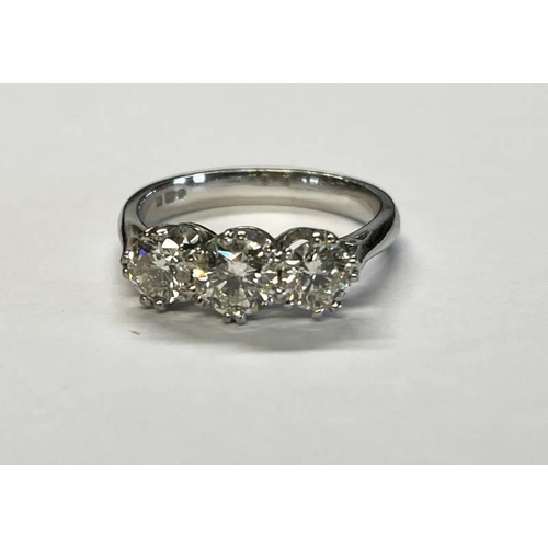 482 - 18CT GOLD 3-STONE DIAMOND SET RING, THE 3 BRILLIANT CUT DIAMONDS APPROX. 1.8 CARATS IN TOTAL