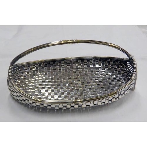 504 - CHRISTOFLE SILVER PLATED STRAWBERRY BASKET WITH WEAVE DECORATION, STAMPED CHRISTOFLE 20019 - 32 CM L... 