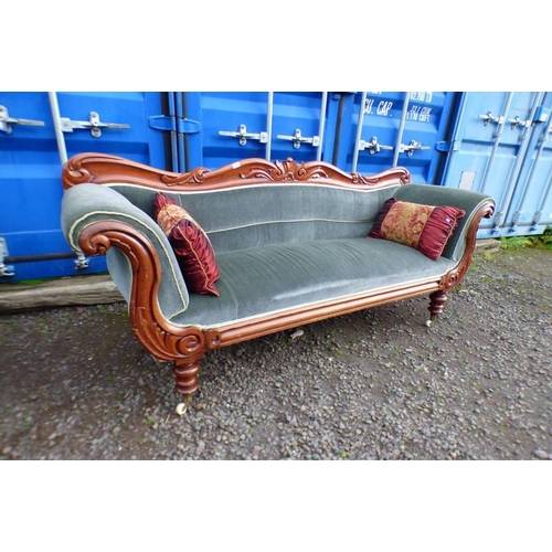 5272 - 19TH CENTURY CARVED MAHOGANY FRAMED SETTEE ON TURNED SUPPORTS