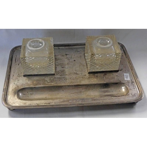 530 - ASPREY SILVER DESK STAND WITH 2 CUT GLASS SQUARE GLASS INKWELLS ON 4 BALL SUPPORTS BY ASPREY & CO, B... 