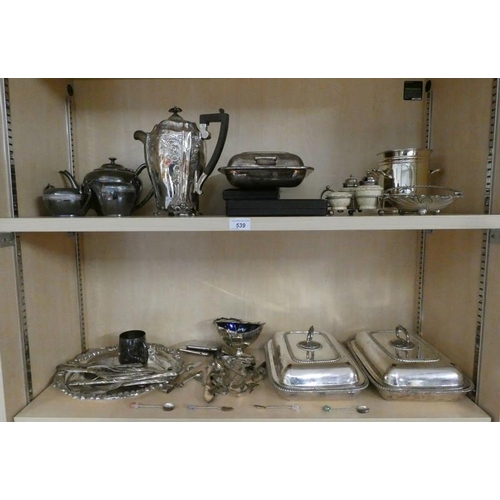 539 - SELECTION OF SILVER PLATED WARE INCLUDING A PAIR OF SHEFFIELD PLATED ENTREE DISHES, 3-PIECE TEASET, ... 