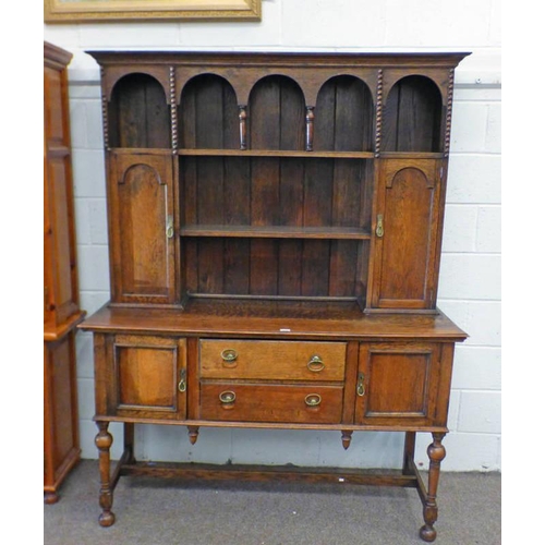 5405 - LATE 19TH CENTURY OAK WELSH DRESSER WITH SHELF BACK WITH 2 CUPBOARD DOORS OVER BASE OF 2 CENTRAL DRA... 