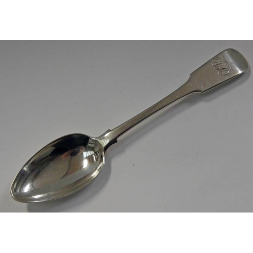 553 - 19TH CENTURY SCOTTISH PROVINCIAL SILVER FIDDLE PATTERN TEASPOON BY WILLIAM FERGUSON ELGIN CIRCA 1825