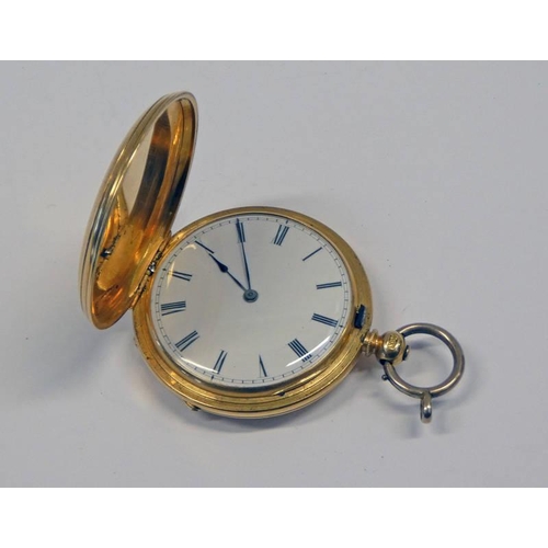 590 - 18K GOLD HUNTER CASED POCKETWATCH WITH ENGINE TURNED DECORATION - 64 G