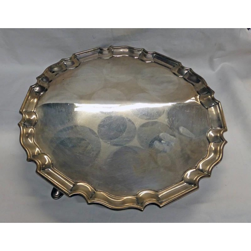 618 - SILVER SALVER WITH PIE CRUST EDGE ON PAD FEET, LONDON 1944 - 35.5 CM DIAMETER, 1110 G