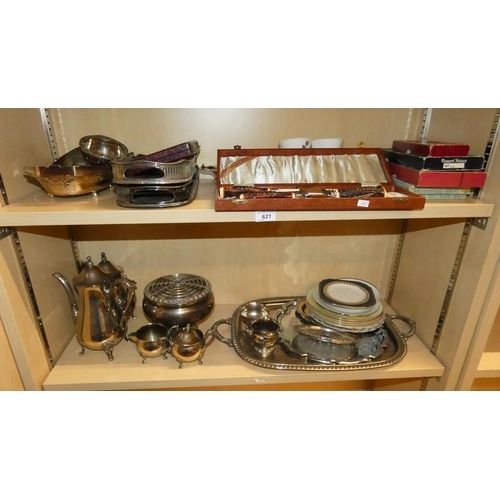 621 - SELECTION OF SILVER PLATED WARE ETC INCLUDING TRAYS, CARVING SET, 4 PIECE TEASET, ETC ON 2 SHELVES