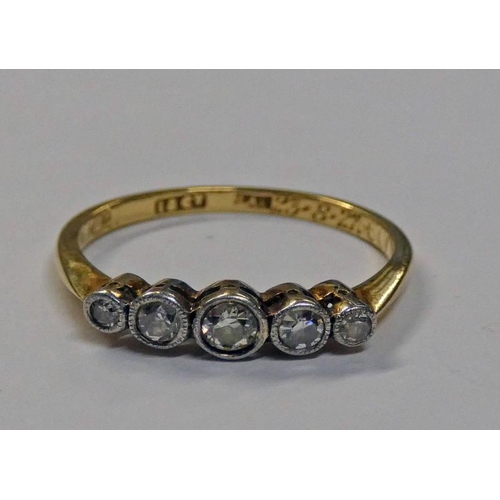 623 - EARLY 20TH CENTURY GRADUATED DIAMOND SET 5 - STONE RING