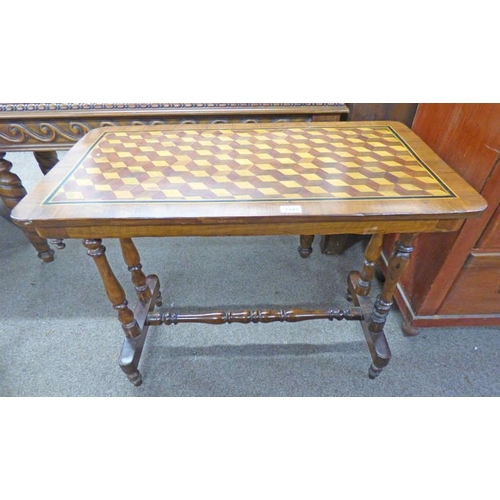 128 - LATE 19TH CENTURY TABLE WITH CROSS BANDED TOP ON TURNED SUPPORTS, LENGTH 90CM