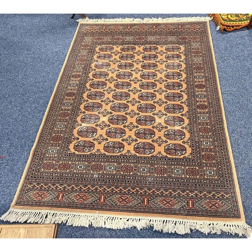 1563 - ROYAL KESHAN CARPET 140 X 200CM