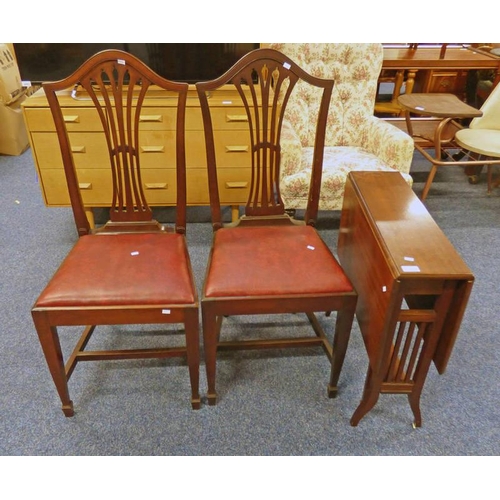 178 - MAHOGANY SUTHERLAND TABLE AND PAIR OF LATE 19TH CENTURY MAHOGANY CHAIRS ON SQUARE TAPERED SUPPORTS