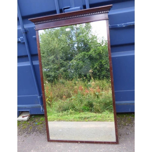 188 - MAHOGANY FRAMED RECTANGULAR MIRROR WITH DENTIL CORNICE OVERALL HEIGHT 141CM X WIDTH 90CM