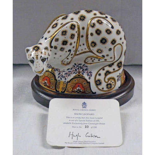 3065 - ROYAL CROWN DERBY IMARI PAPERWEIGHT, NO 33 OF 250 SNOW LEOPARD WITH STAND, CERTIFICATE AND GOLD STOP... 