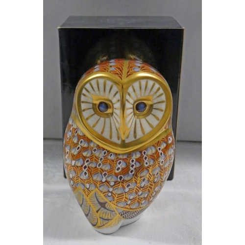 3069 - ROYAL CROWN DERBY IMARI PAPERWEIGHT BARN OWL, SILVER STOPPER AND BOX