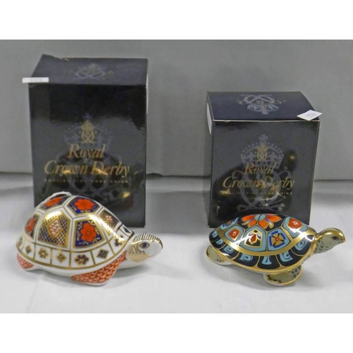 3141 - 2 ROYAL CROWN DERBY IMARI PAPERWEIGHTS, TERRAPIN, GOLD STOPPER, BOX AND CERTIFICATE AND TURTLE, GOLD... 