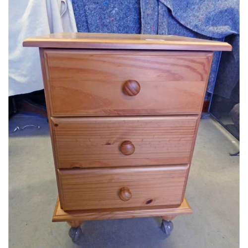 318 - PINE 3 DRAWER BEDSIDE